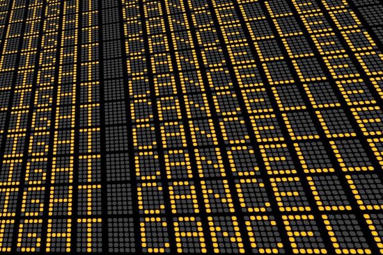 Viele Airlines stornieren Flüge in die vom Krieg betroffene Region.