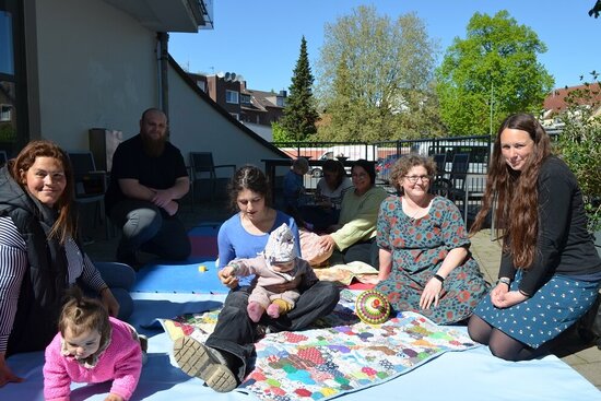 Zur kleinen Einweihung lud die Netzwerkkoordinatorin von „Frühe Hilfen Ahlen“ Kerstin Eibrink in die Schuhfabrik ein.