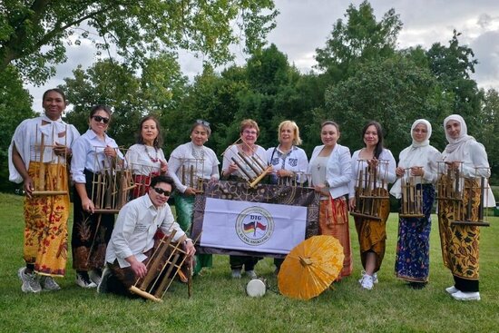 Zum Picknick im Stadtpark laden das Internationale Frauenfrühstück und die Gruppe Angklung ein.