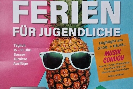 Foto: Plakat Sommerferien für Jugendliche im JZ Ost und JuK-Haus