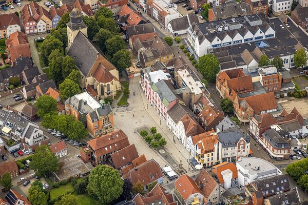 Foto: Marktplatz mit Fußgängerzone, August 2023