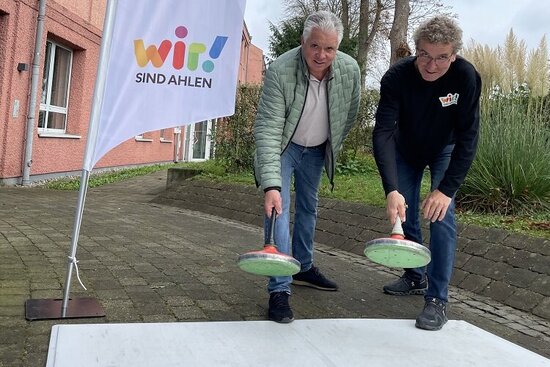 Das traditionelle Eisstockschießen auf dem Ahlener Advent erwies sich auch im Jahr 2025 als herausragendes Ereignis