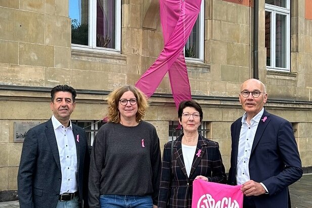 „Pink Ribbon“ in Ahlen ermuntert Frauen zur Gesundheitsvorsorge