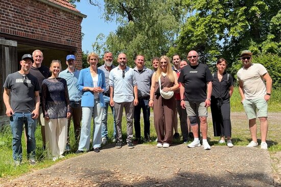 Führungskräfte aus Ahlen und Sendenhorst tauschten sich aus zu Fragen der Grünpflege und der Nachhaltigkeit.