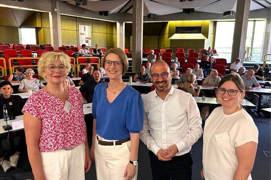 Foto: Klaudia Froede, Anja Floetenmeyer-Woltmann, Matthias Harman und Linda Sauer (Stabsstelle Klimaschutz) warben für einen unvoreingenommenen Blick auf die Wärmepumpentechnologie
