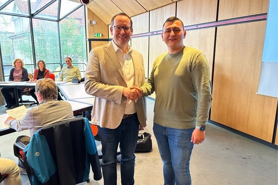 Holger Ungruhe (l.) gratulierte Alper Senlik zur Wahl.