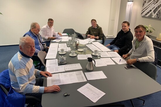 Die Jury der Bürgerstiftung hat sich die Entscheidung über die Vergabe des Förderpreises nicht leicht gemacht: (v.l.) Hans-Jürgen Rzadki, Rudolf Pollex, Sandro De Marco, Ulla Woltering, Simon Büscher, Hermann Huerkamp