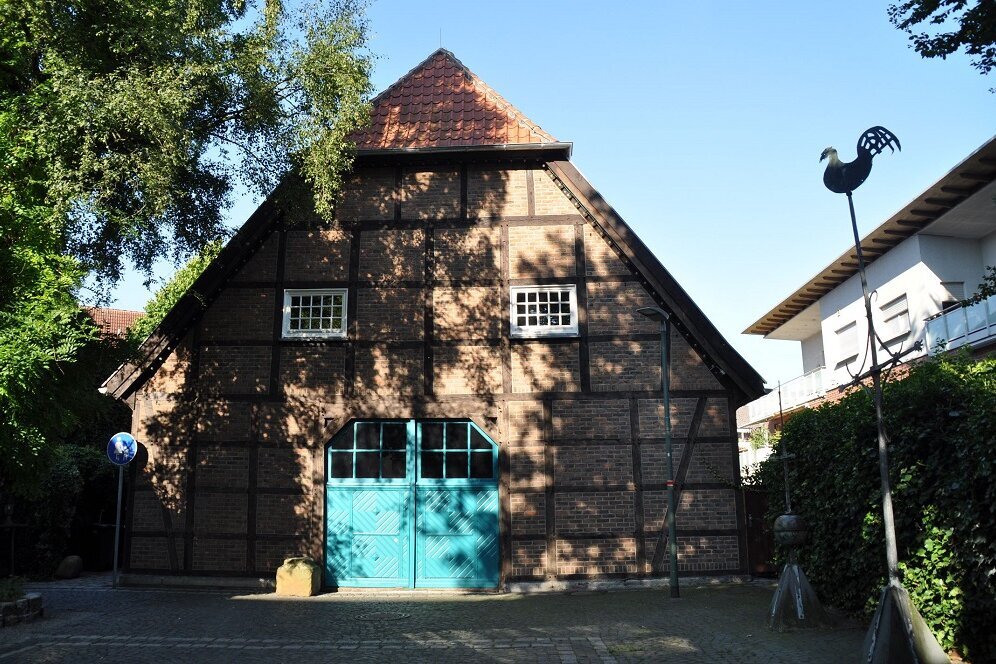 LWL-Wanderausstellung zeigt Fotografien von Gedenkorten in NRW im Heimatmuseum Ahlen