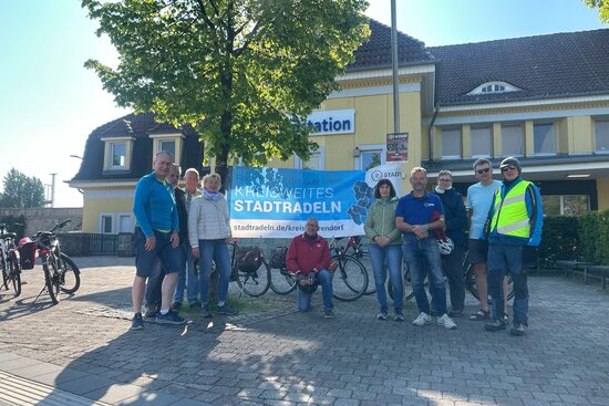 Zum Auftakt fuhr diese Gruppe von der Ahlener Radstation zur Eröffnung nach Ennigerloh.