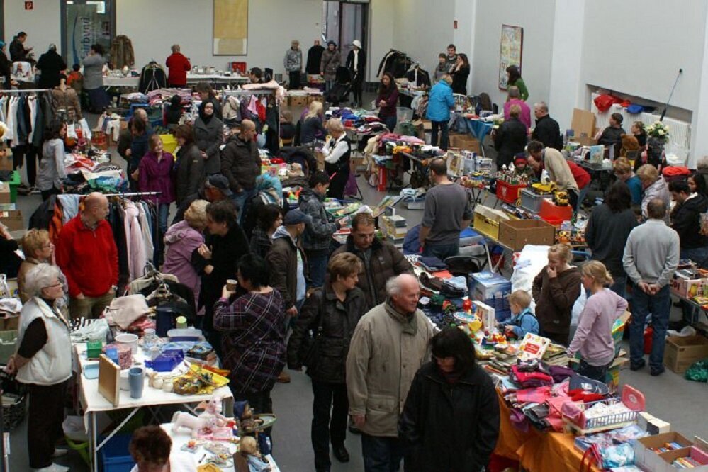 „Staunen, Stöbern und Kaufen" auf dem Flohmarkt in der Lohnhalle